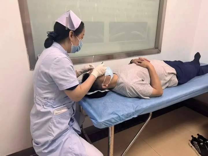 熬夜看球干眼症高发！球迷必看：世界杯观赛护眼全攻略